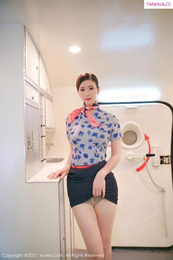 李雅柔  长腿空姐李雅柔 高挑迷人身姿尽显第2张图片